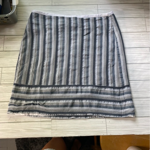 Loft Mini Skirt Monocratic Blue and Gray Stripes Lined size 4 - Picture 1 of 6